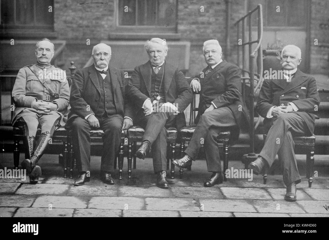 French General Ferdinand Foch (1851-1929), French Prime Minister Georges Benjamin Clemenceau (1841-1929), British Prime Minister David Lloyd George (1863-1945), Italian Prime Minister Vittorio Emanuele Orlando (1860-1952) and Italian Minister of Foreign Affairs Baron Sidney Costantino Sonnino (1847-1922) Stock Photo