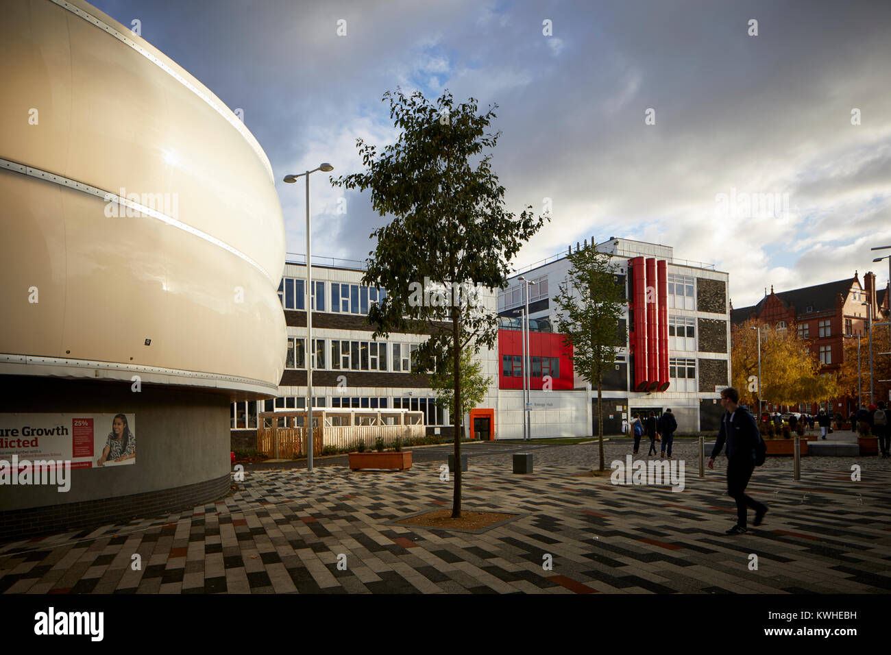 Salford University Lady Hale Building home to School of Law designed by Broadway Malyan the  ETFE clad lecture theatre Stock Photo