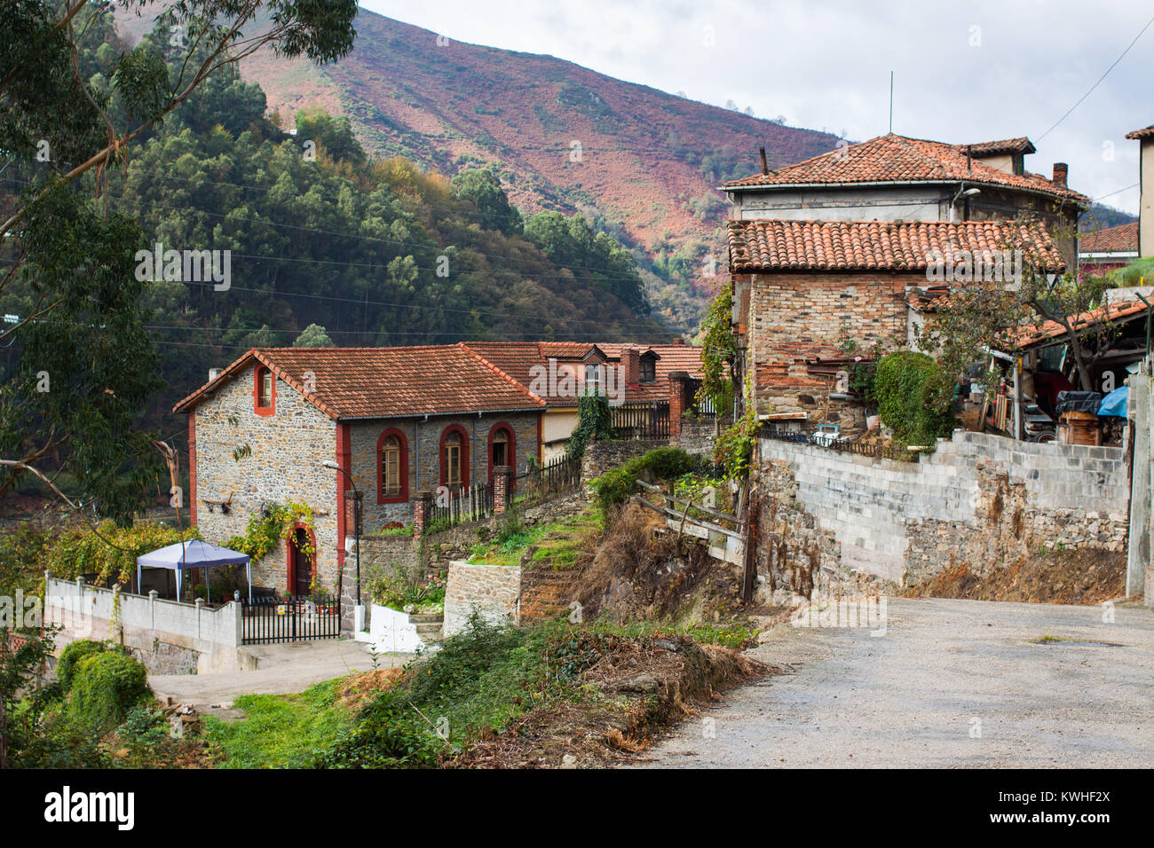 Traditional house asturias hires stock photography and images Alamy