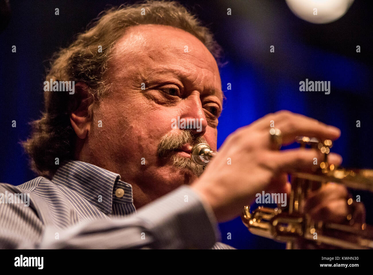 Sal cracchiolo hires stock photography and images Alamy