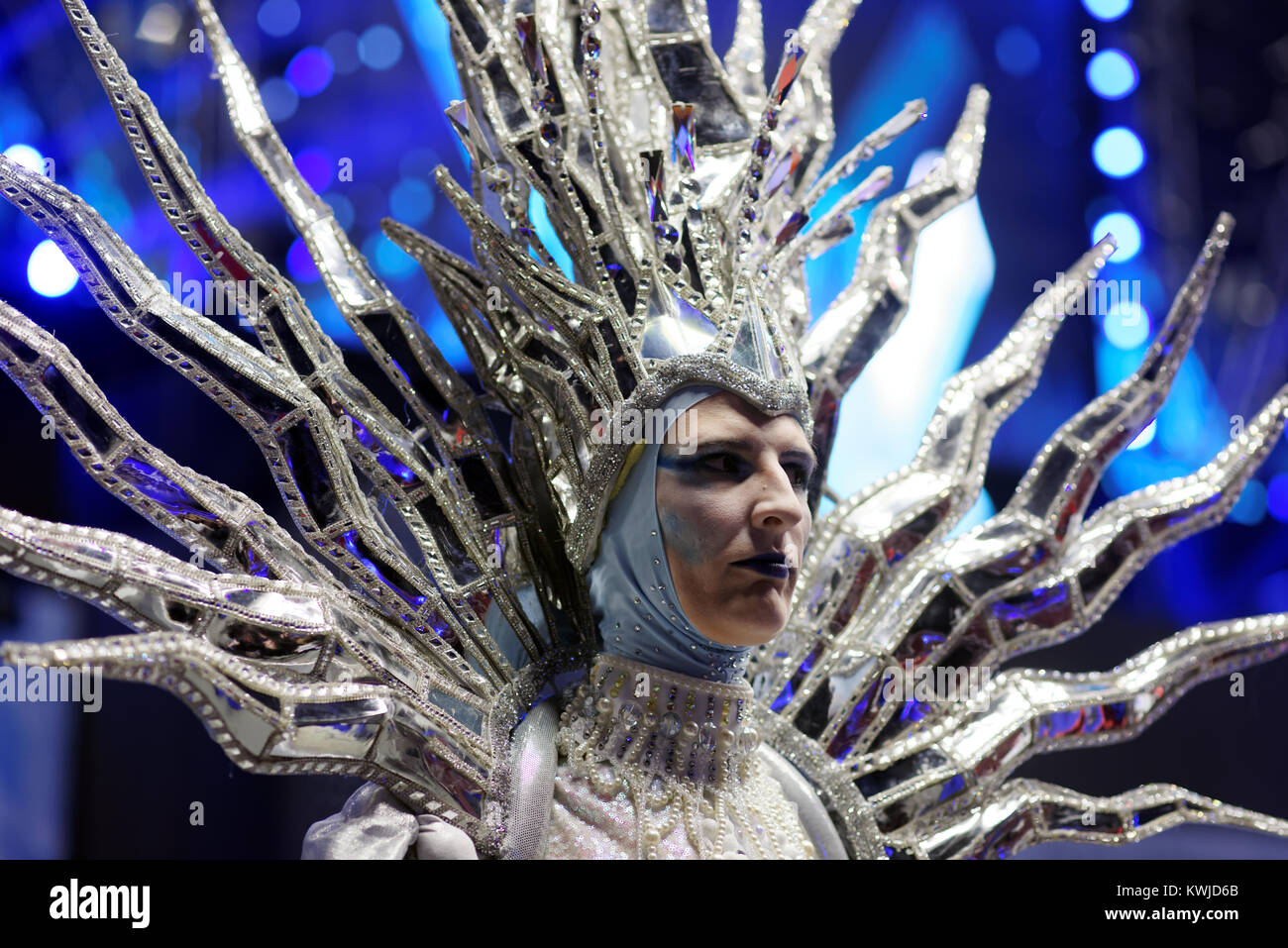 Snow queen costume deals