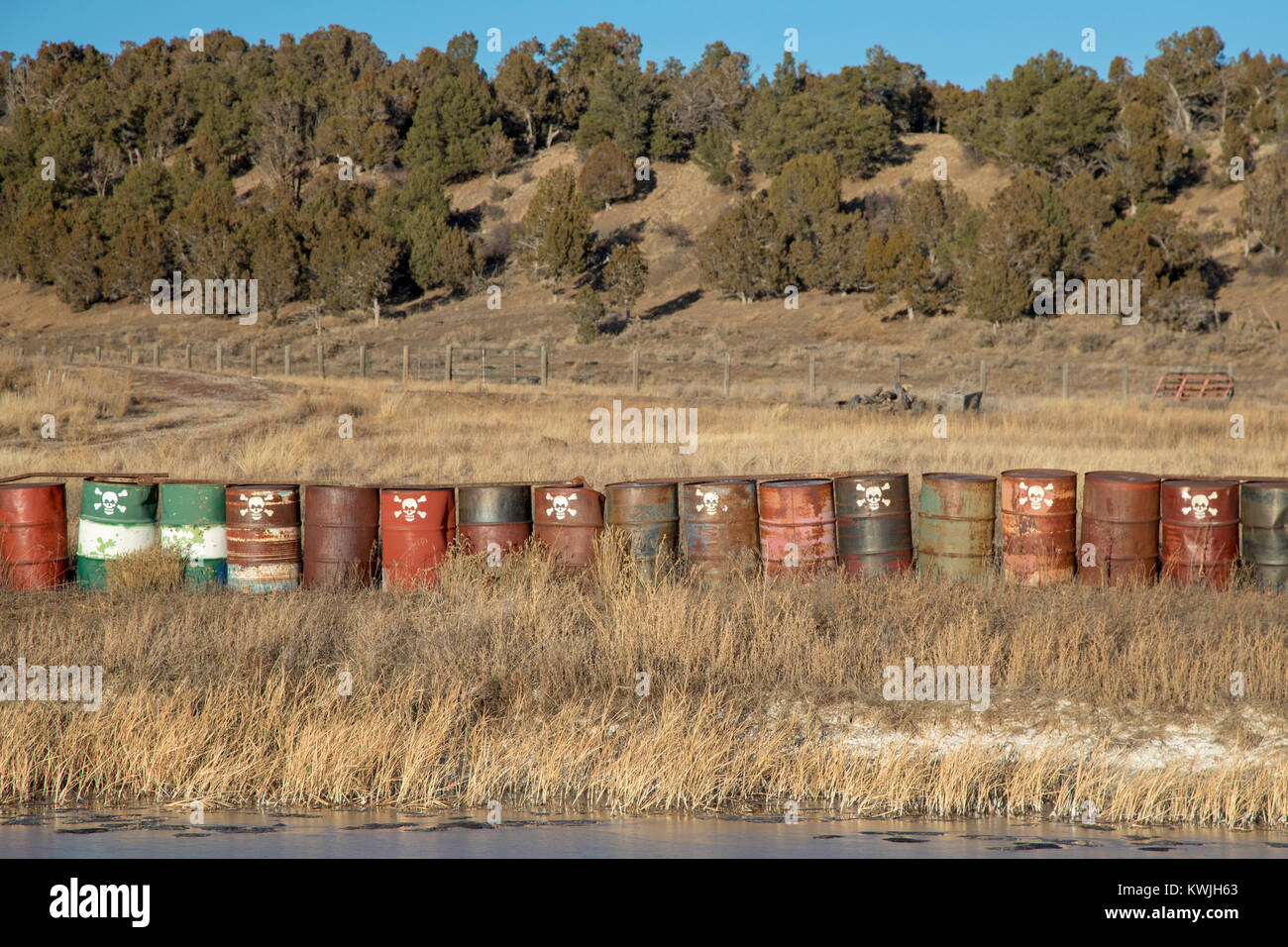 Mancos, Colorado - A closed Sinclair gas station/convenience store with leaking underground gasoline storage tanks. The property is near the entrance  Stock Photo