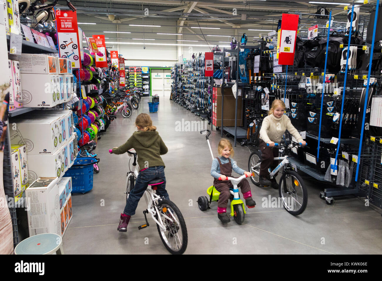 Decathlon Store High Resolution Stock Photography and Images - Alamy