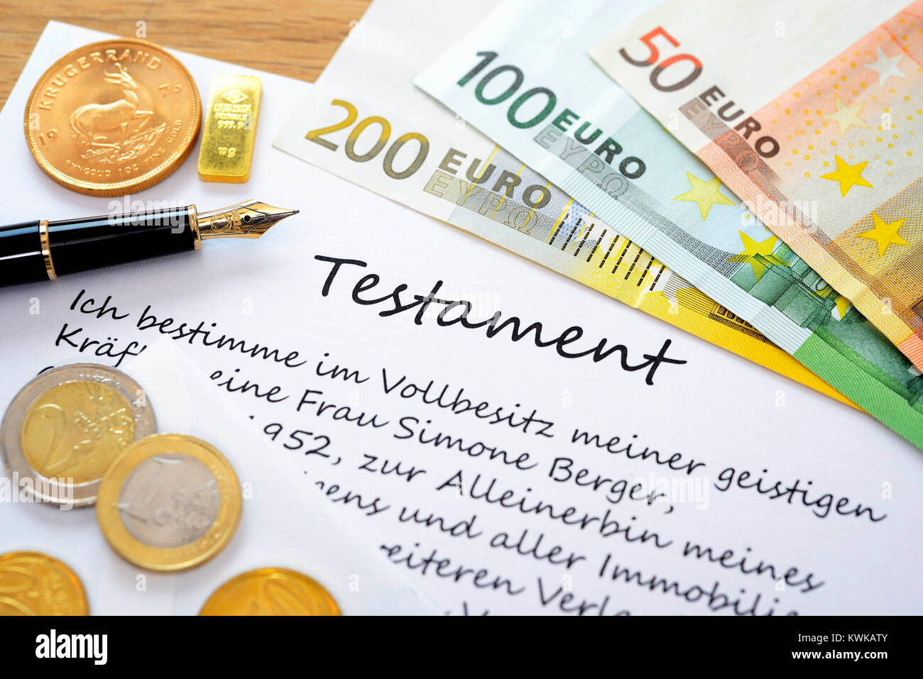 Testament and bank notes, inheritance tax, Testament und Geldscheine, Erbschaftsteuer Stock Photo