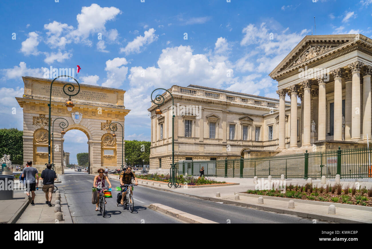 France, Hérault department, Montpellier, Rue Foch, view of the triumphal arch of Porte du Peyrou and the Court of Appeal Stock Photo