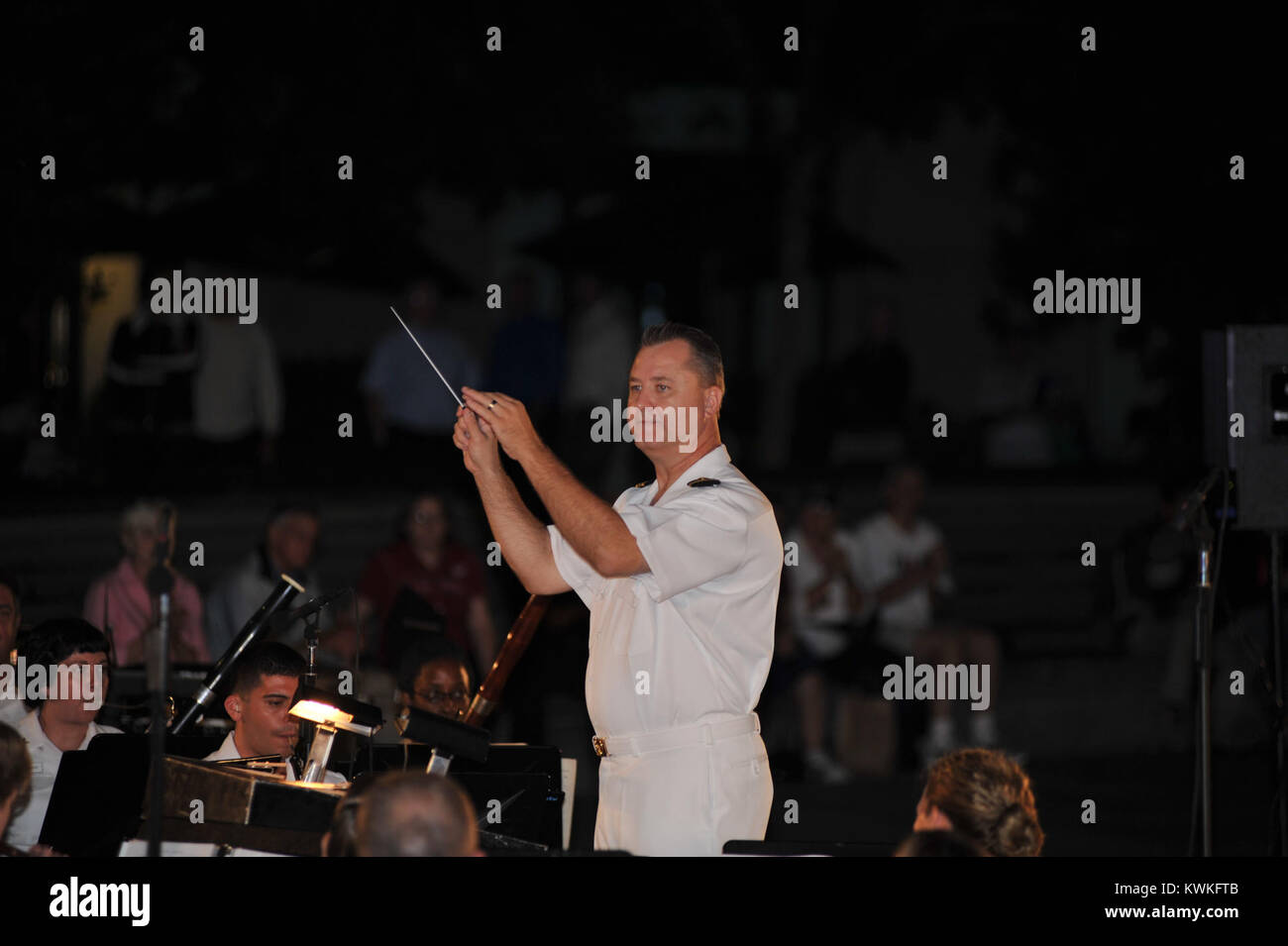 'Concert on the Avenue' (4943819862 Stock Photo - Alamy