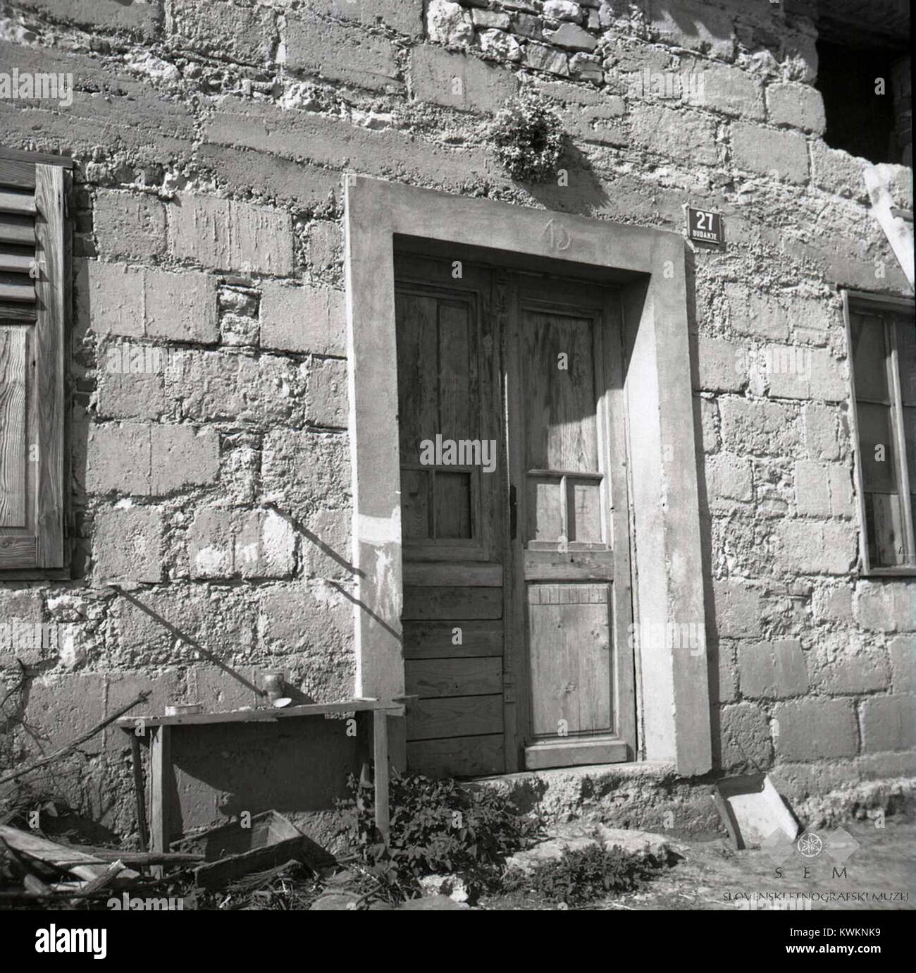 'Krancl Sv. Ivana' nad vrati, Budanje 1958 Stock Photo - Alamy