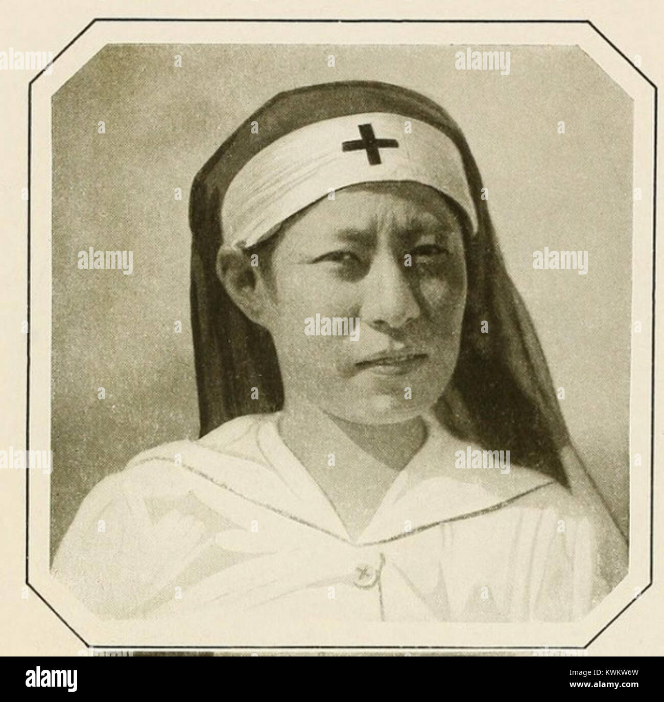 Red cross japanese nurse hi-res stock photography and images - Alamy