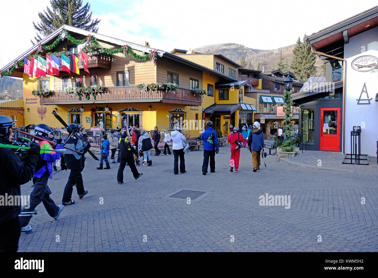 ski shops in vail village