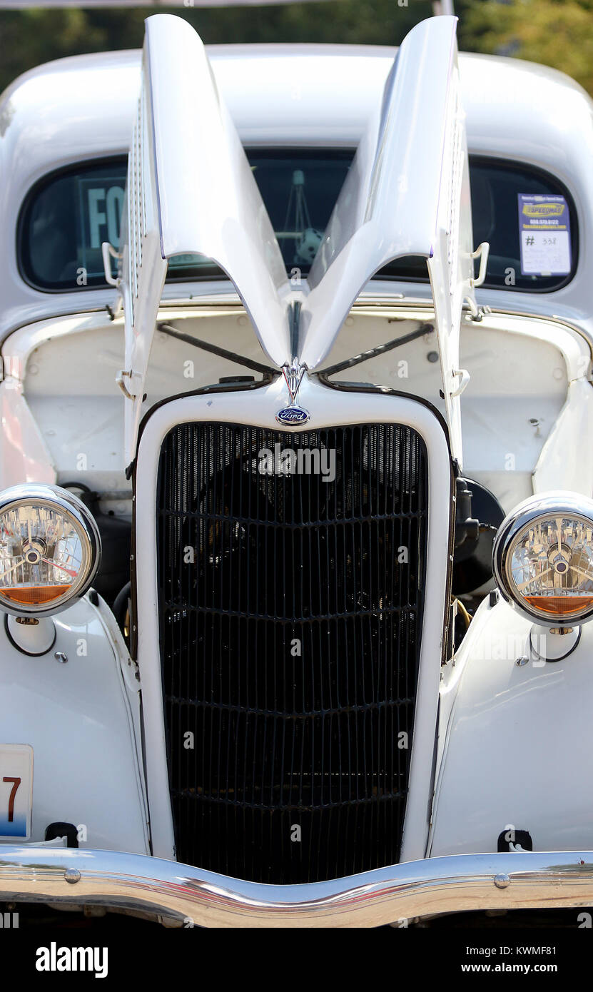 Chevy 350 engine hires stock photography and images Alamy