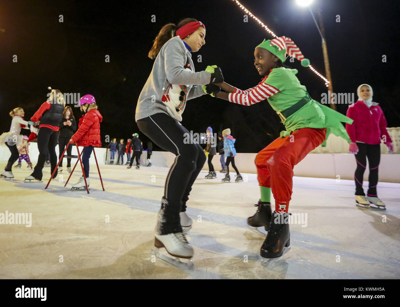 9 times hands hires stock photography and images Alamy