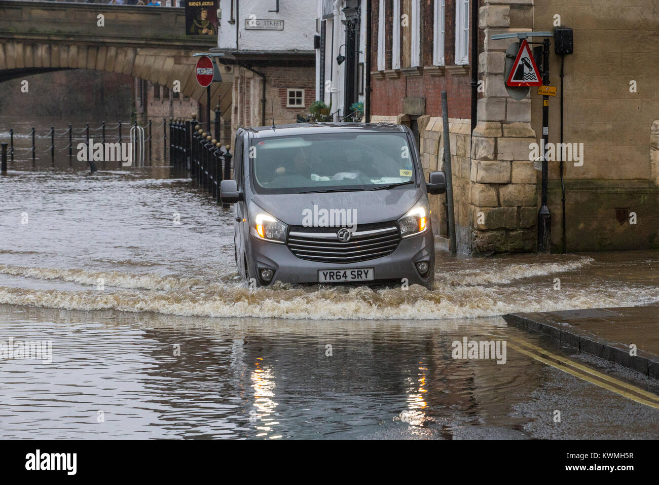 York, 4 January 2018. Recent heavy rainfall caused the River Ouse to ...
