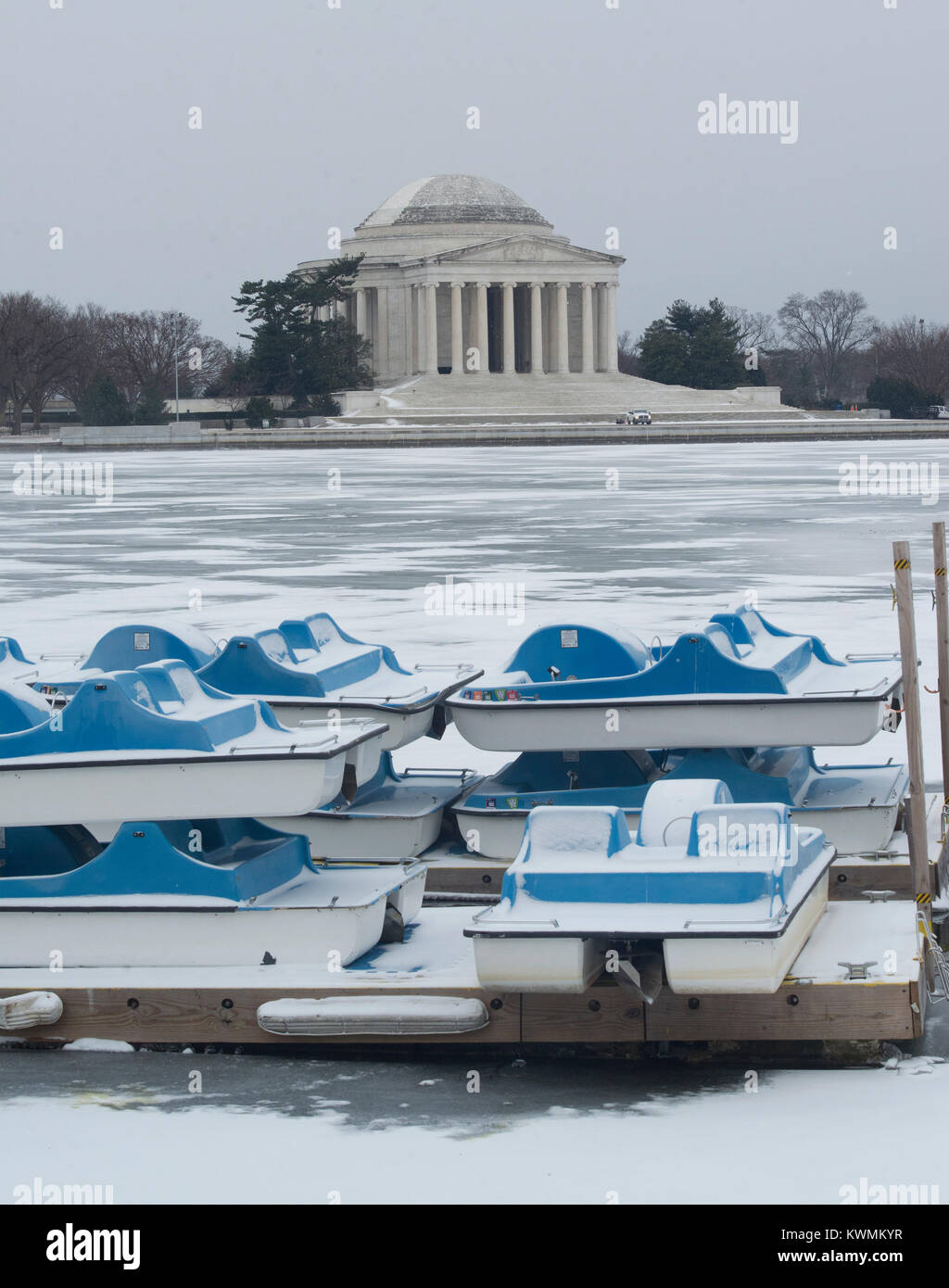 Tidal basin paddle boats hires stock photography and images Alamy