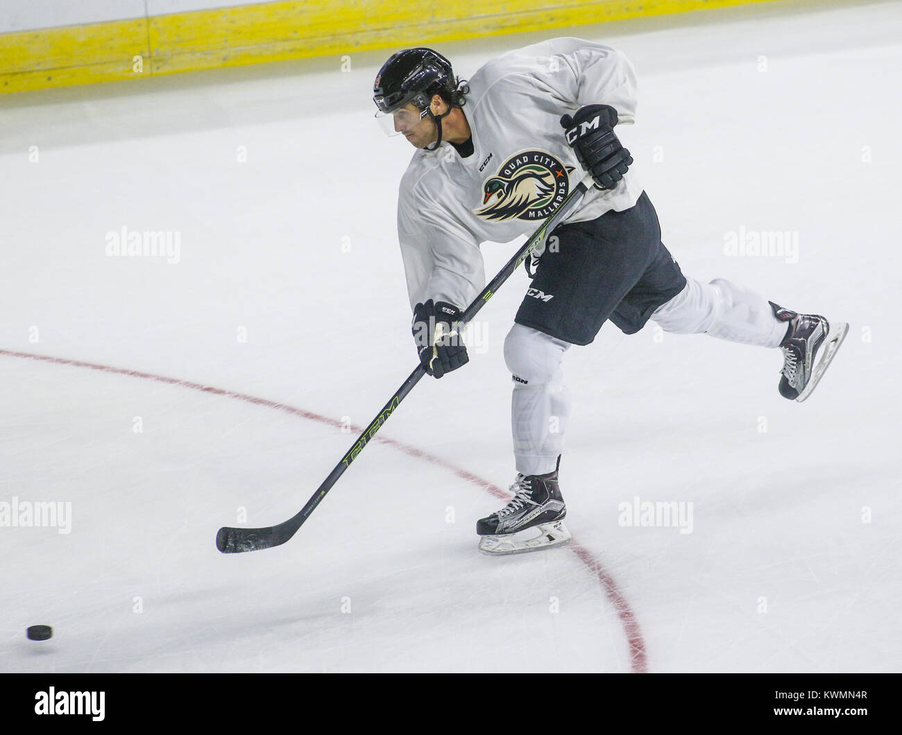 Davenport, Iowa, USA. 5th Oct, 2016. Forward Grant Arnold (14) moves down the ice running a drill during the first day of training camp for the Mallards at the iWireless Center in Moline on Wednesday, October 5, 2016. Credit: Andy Abeyta/Quad-City Times/ZUMA Wire/Alamy Live News Stock Photo