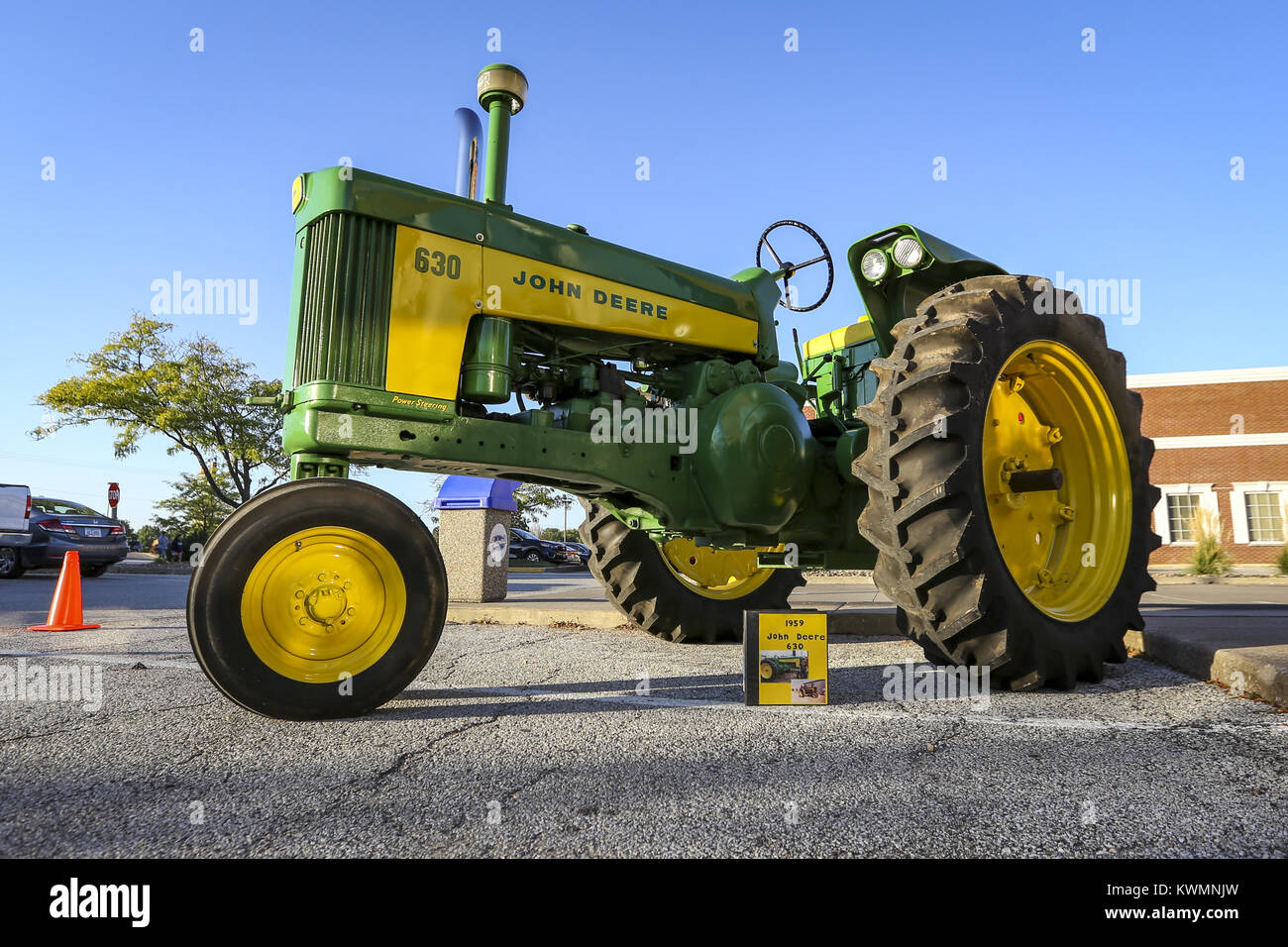 Bettendorf, Iowa, USA. 28th Sep, 2017. A 1959 John Deere 630 tractor is seen in the parking lot at Culver's in Bettendorf on Thursday, September 28, 2017. North Scott FFA and agricultural students held a fundraiser at Culver's in Bettendorf benefitting from a percentage of sales from the night as well as having a few games for kids to learn about FFA. Credit: Andy Abeyta, Quad-City Times/Quad-City Times/ZUMA Wire/Alamy Live News Stock Photo