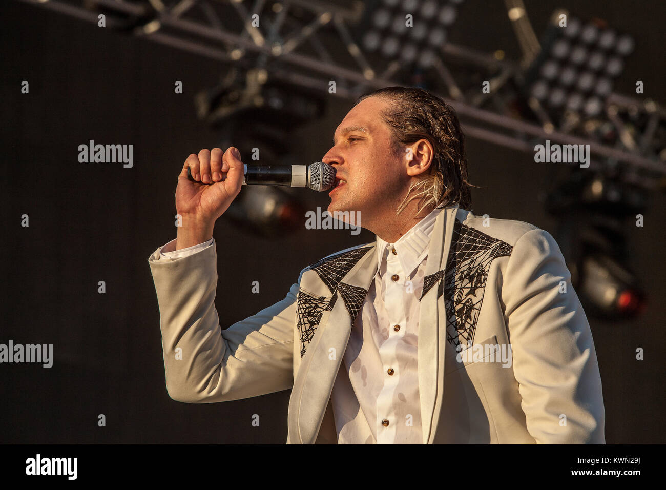 Arcade fire in concert london hi-res stock photography and images - Alamy