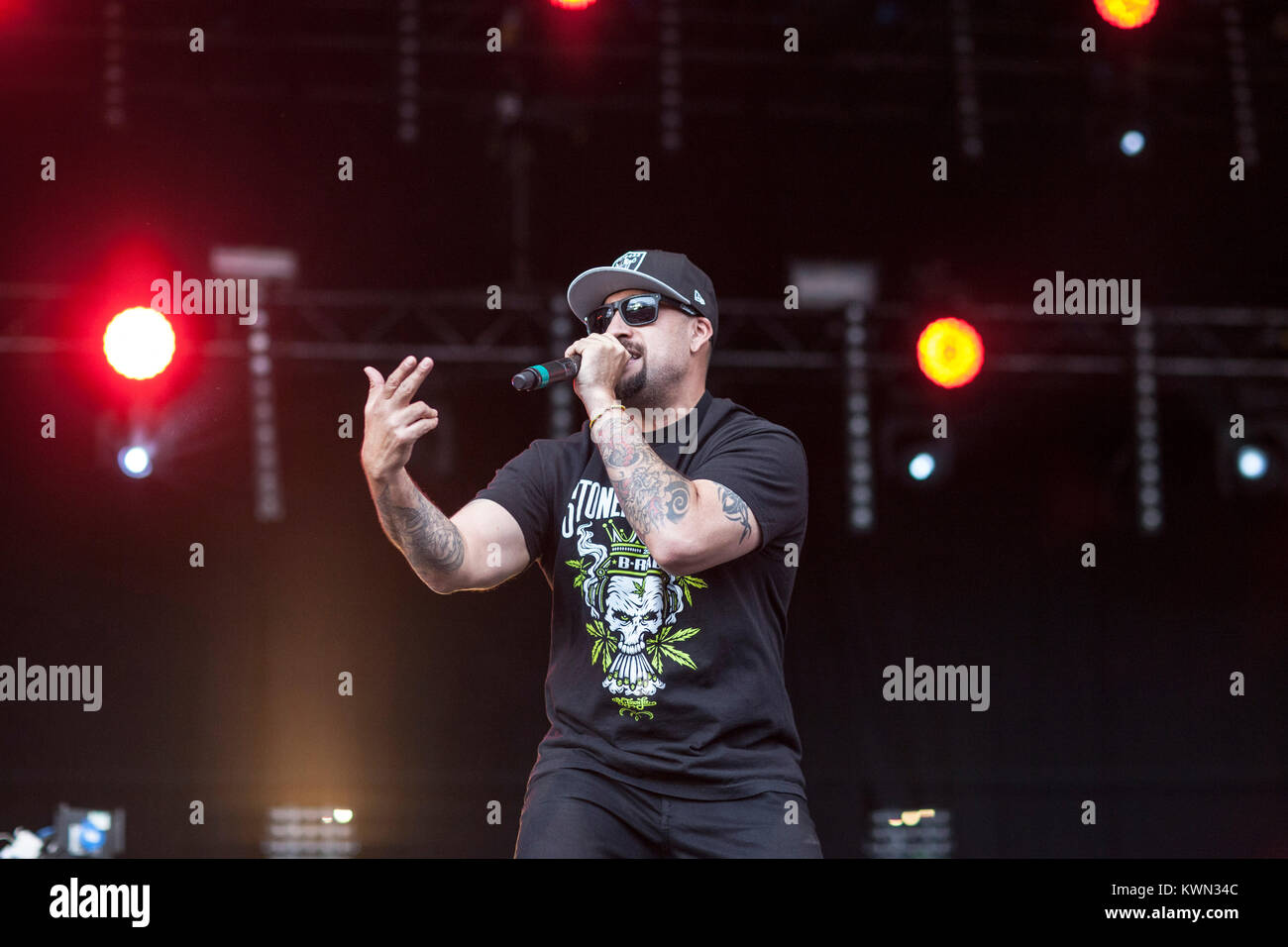 Breal Rapper Rapper b real hip hop group hi-res stock photography and images - Alamy