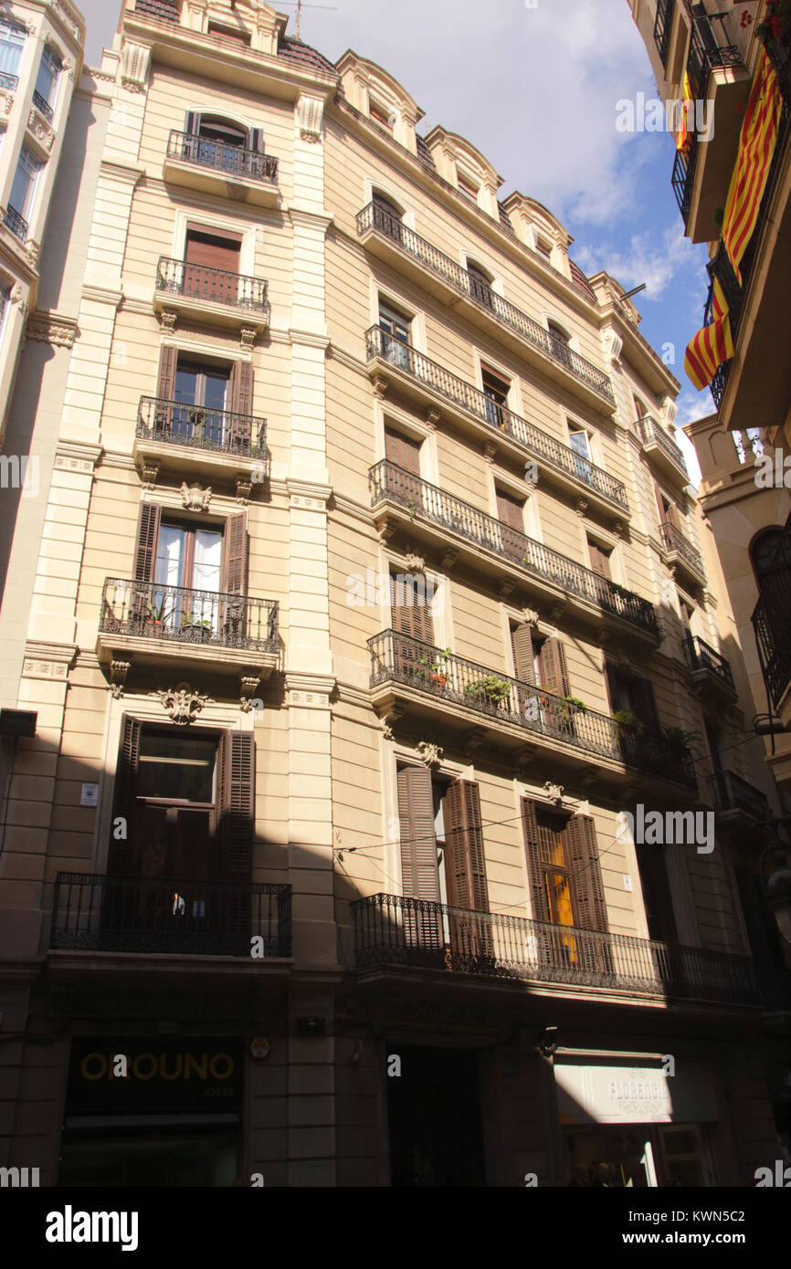 Residential building in Gothic Quarter Barcelona Stock Photo Alamy