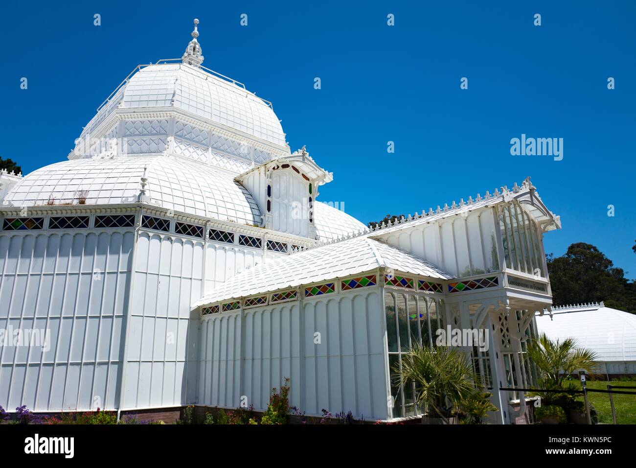 Conservatory of Flowers secluded garden viewpoints photo 2