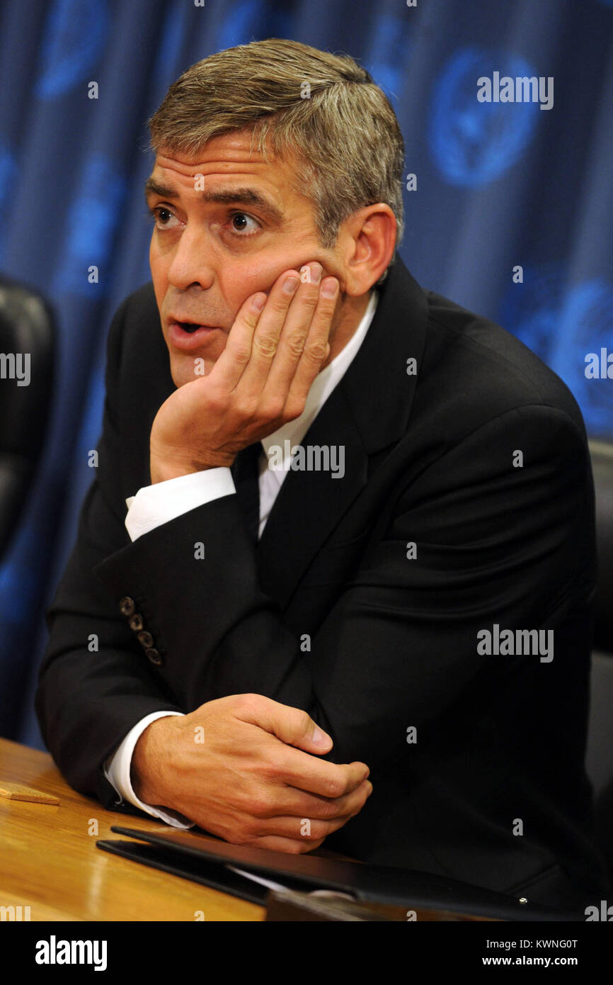 32 year old actress hi-res stock photography and images - Alamy