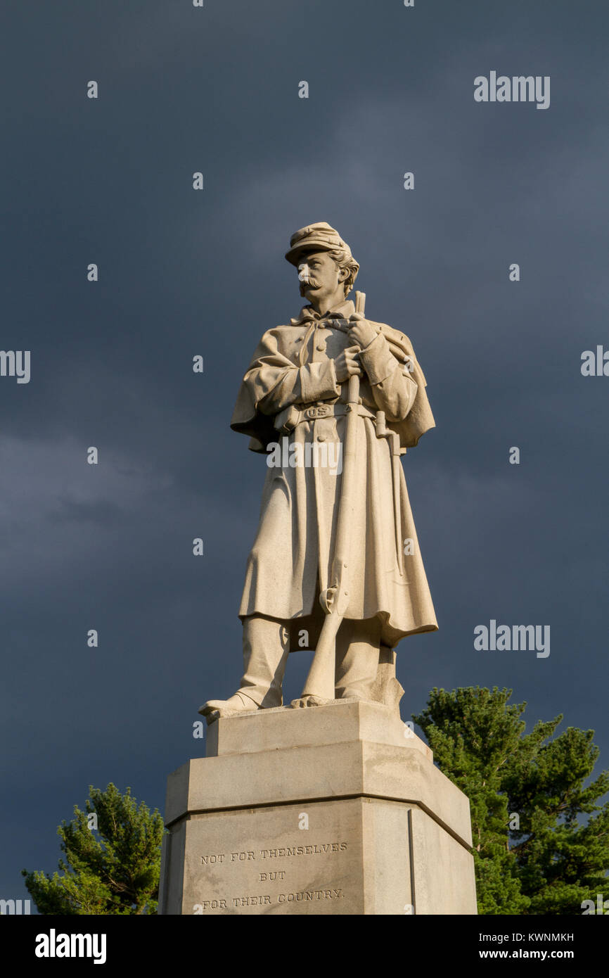 Statue on the Private Soldier Monument, Antietam National Cemetery, Sharpsburg, Maryland, United States.  Dedicated September 17, 1867 Stock Photo