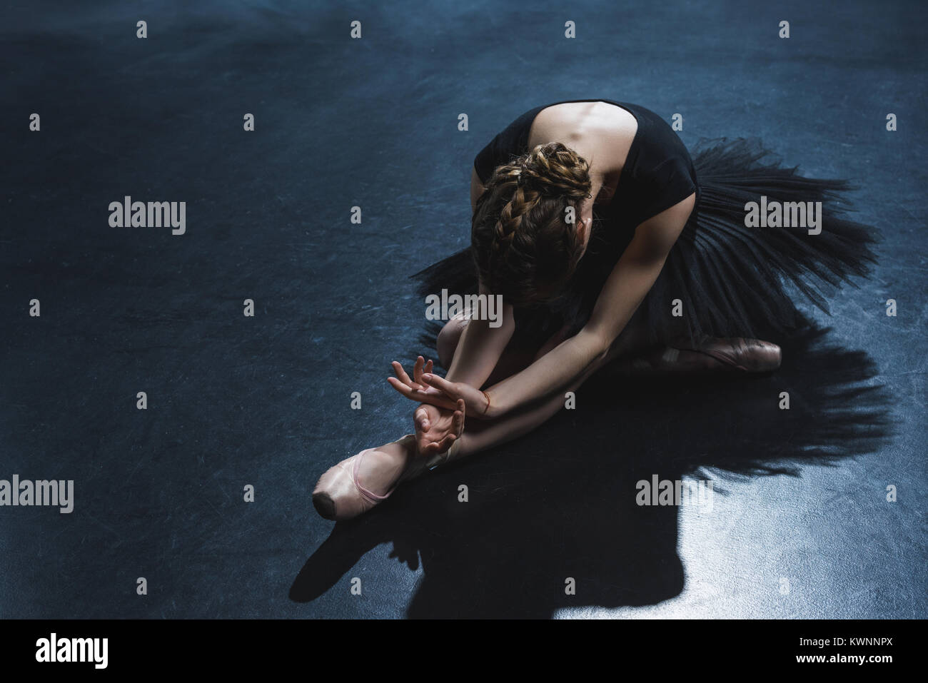 Black ballet leotard hi-res stock photography and images - Alamy