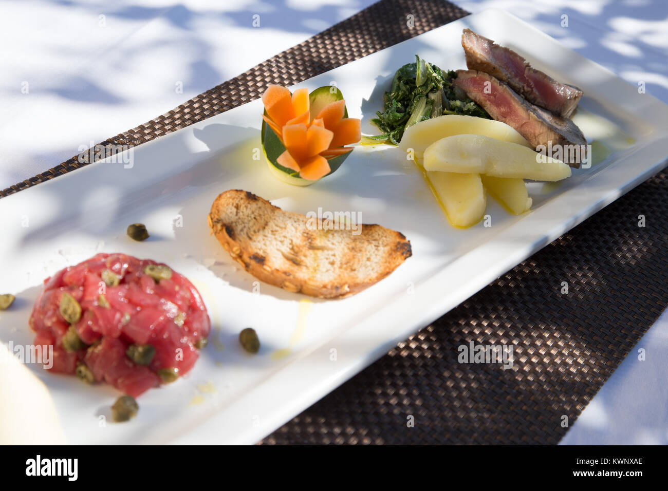 Tuna tartare hires stock photography and images Alamy