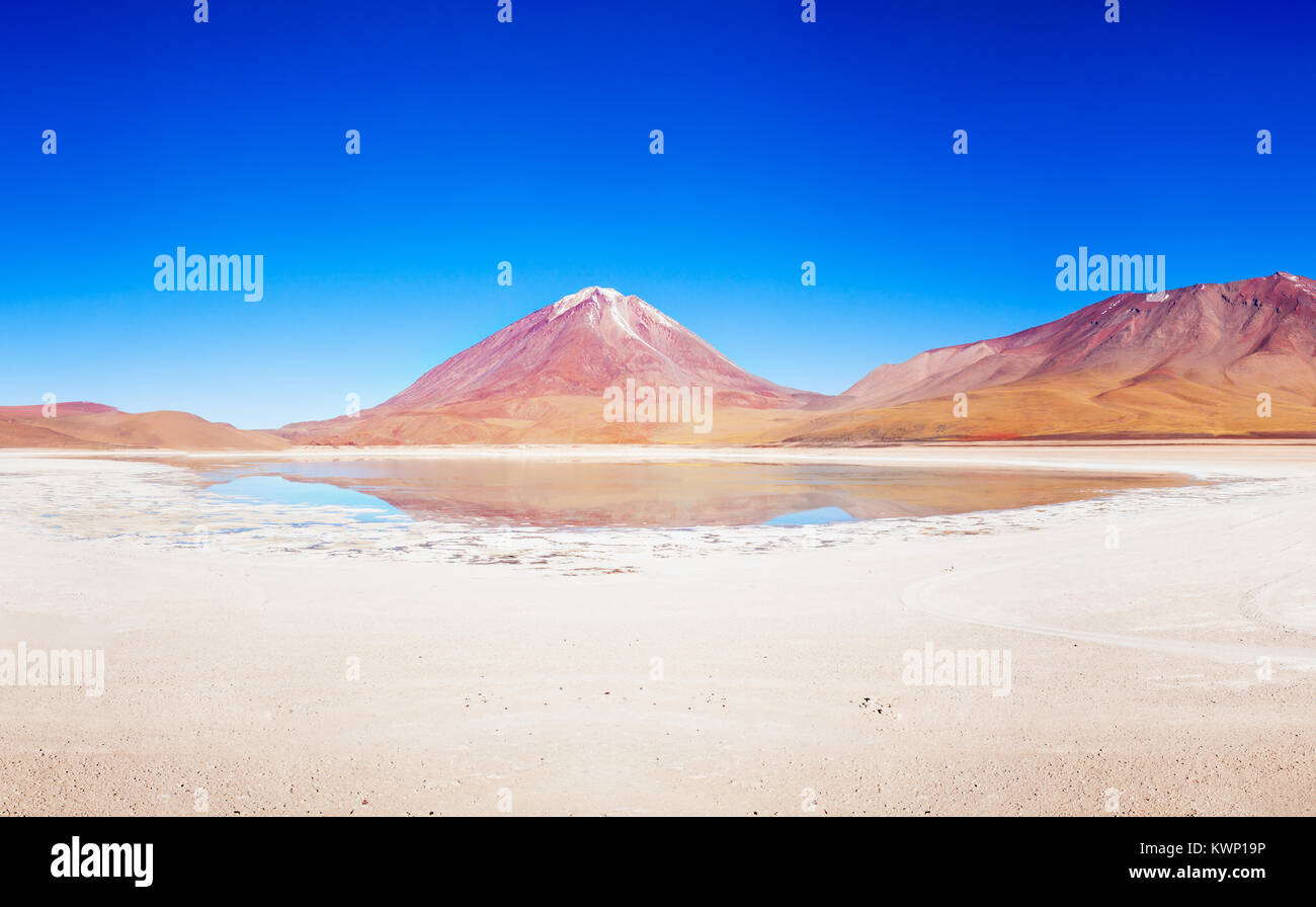 Licancabur volcano and Laguna Verde (Green Lake) in Altiplano, Bolivia Stock Photo