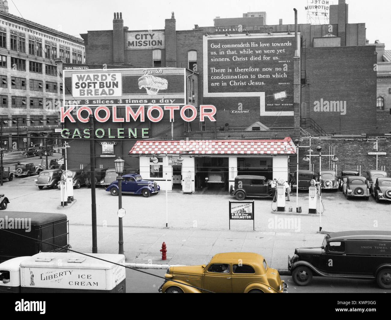 Vintage gas station hires stock photography and images Alamy