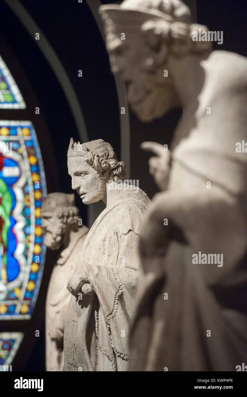 Statues of saints from XIII century Italian Gothic facade by Giovanni