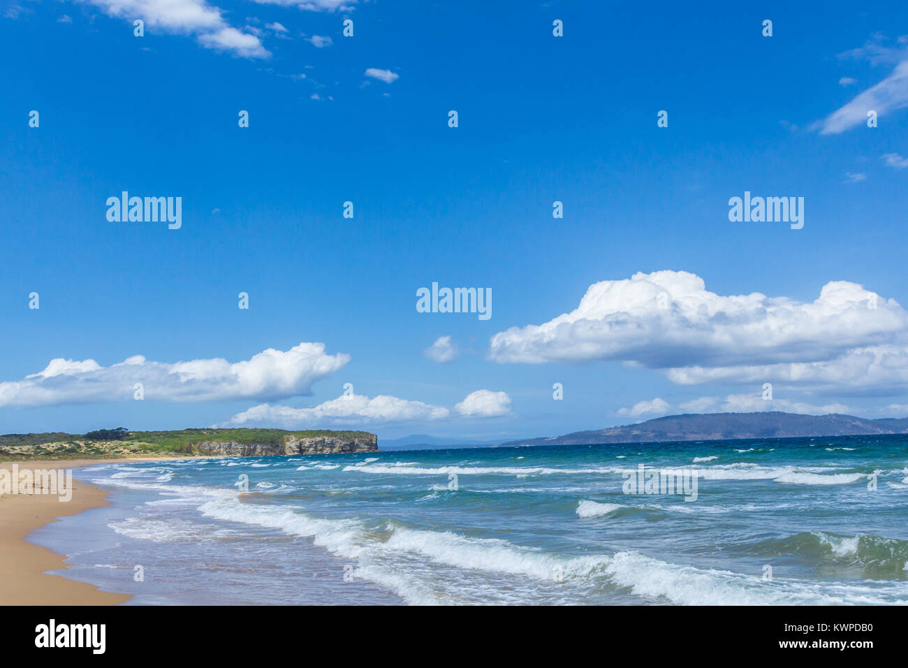 Austrailian sand beach clifton Tasmania Stock Photo Alamy