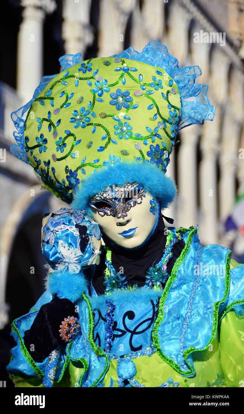 Carnival venice mask hi-res stock photography and images - Alamy