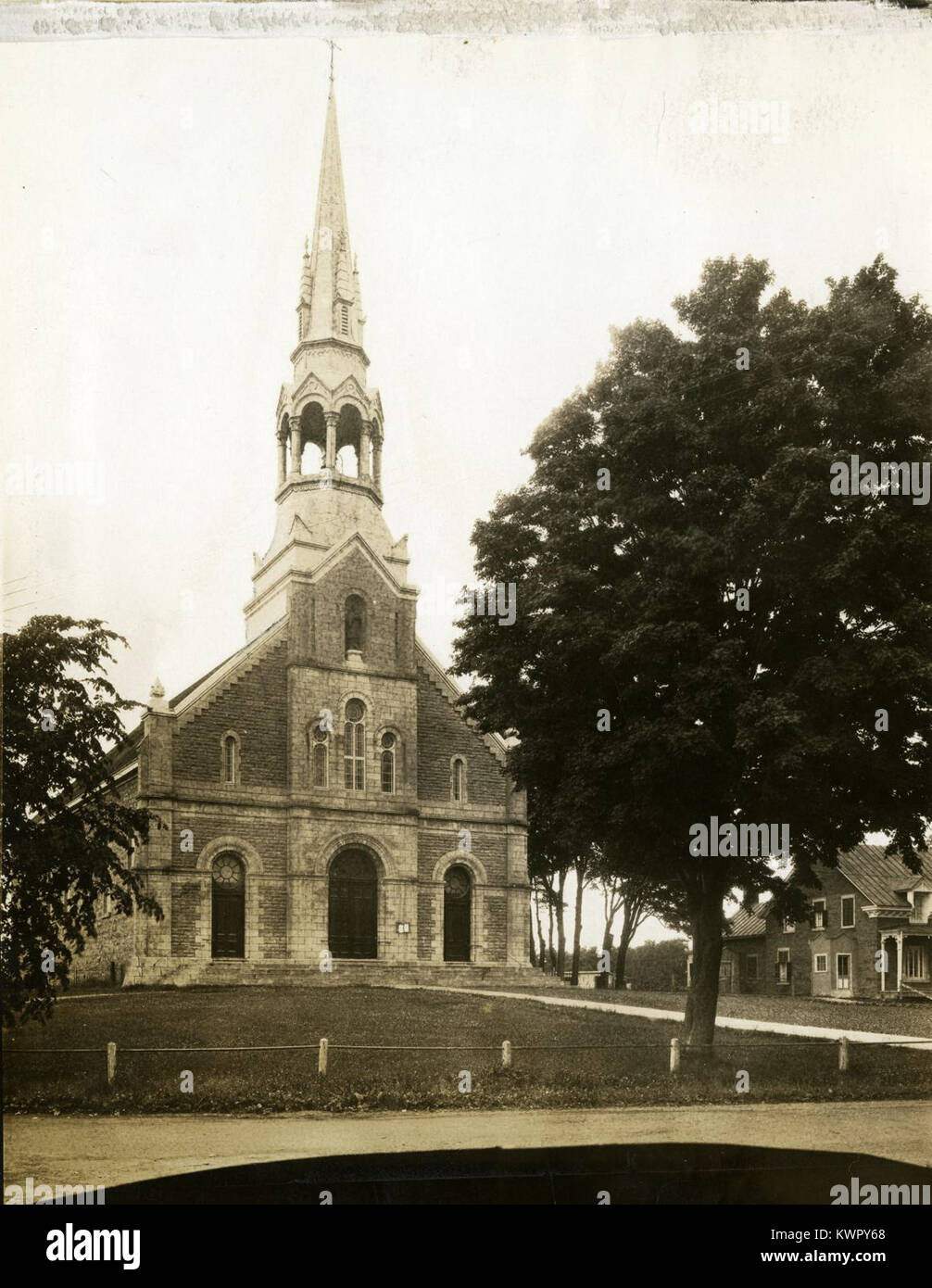 Église de SaintStanislasdeKostka BAnQ P748S1P1942 Stock Photo Alamy