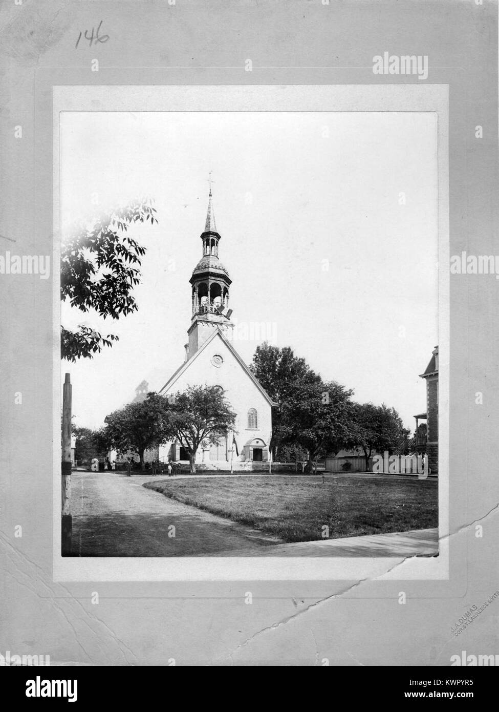 Église SaintFamilledeBoucherville BAnQ P748S1P1180 Stock Photo Alamy