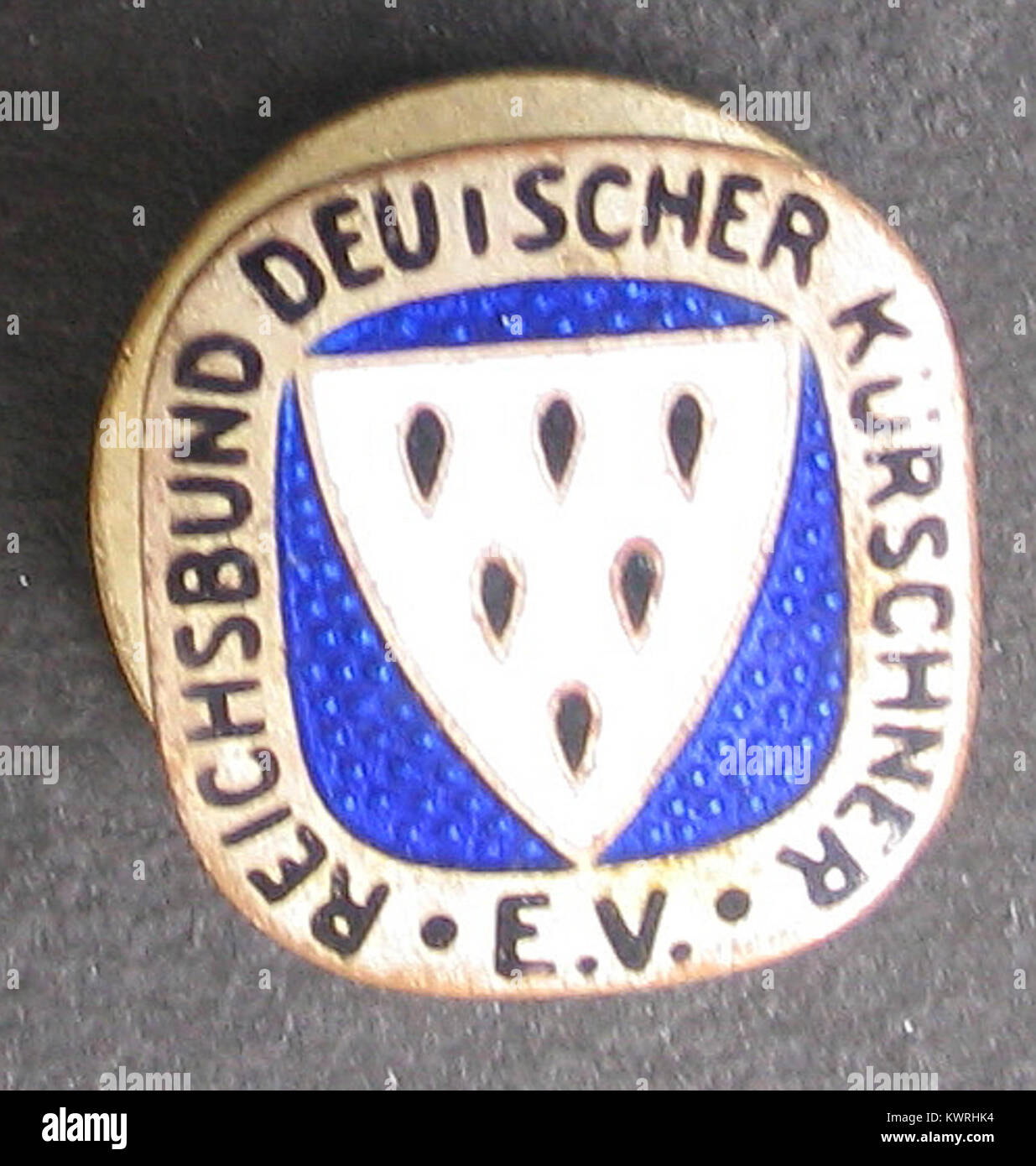 Reichsbund Deutscher Kürschner e. V., Ansteckknopf, um 1930 Stock Photo