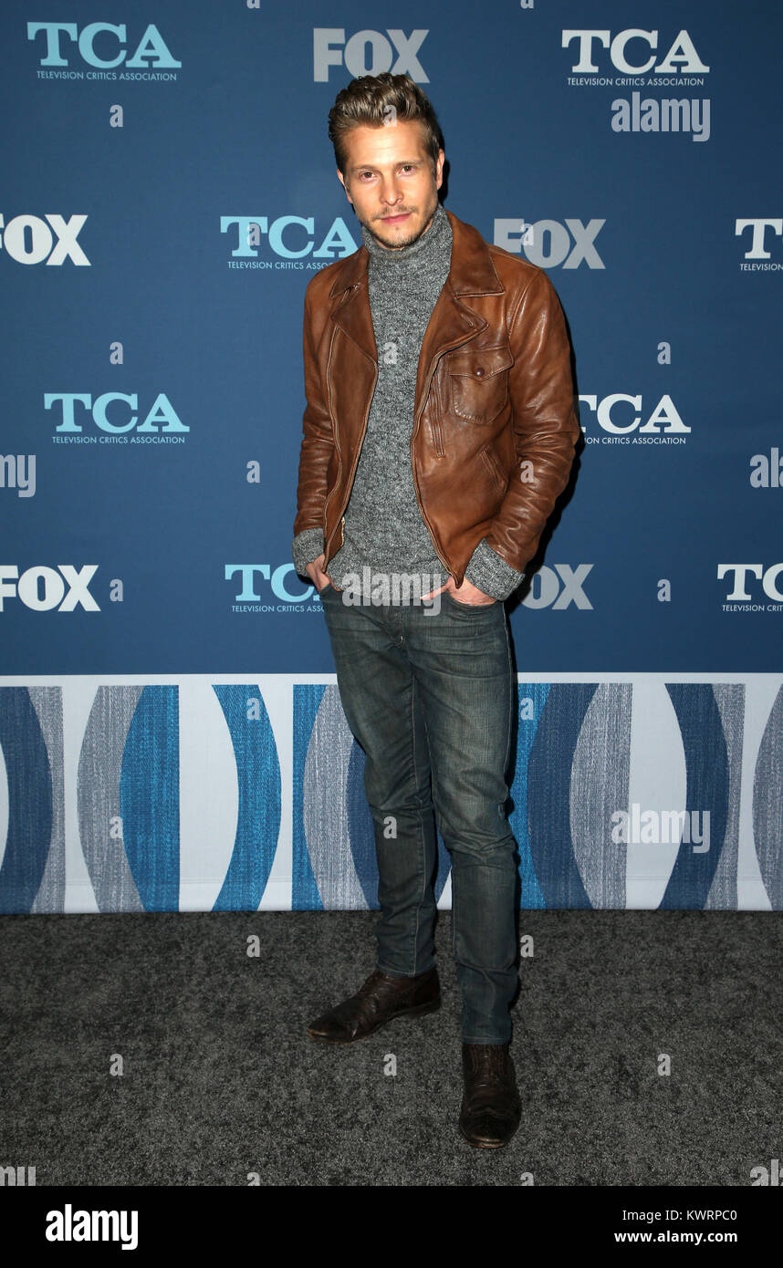 Matt czuchry hi-res stock photography and images - Alamy