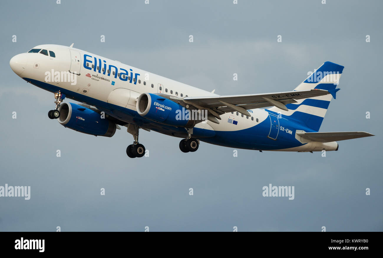 Stuttgart, Germany. 02nd Jan, 2018. The A319 airbus from the Greek airline company Ellinair takes off from Stuttgart airport, 02 January 2018. Credit: Christoph Schmidt/dpa/Alamy Live News Stock Photo
