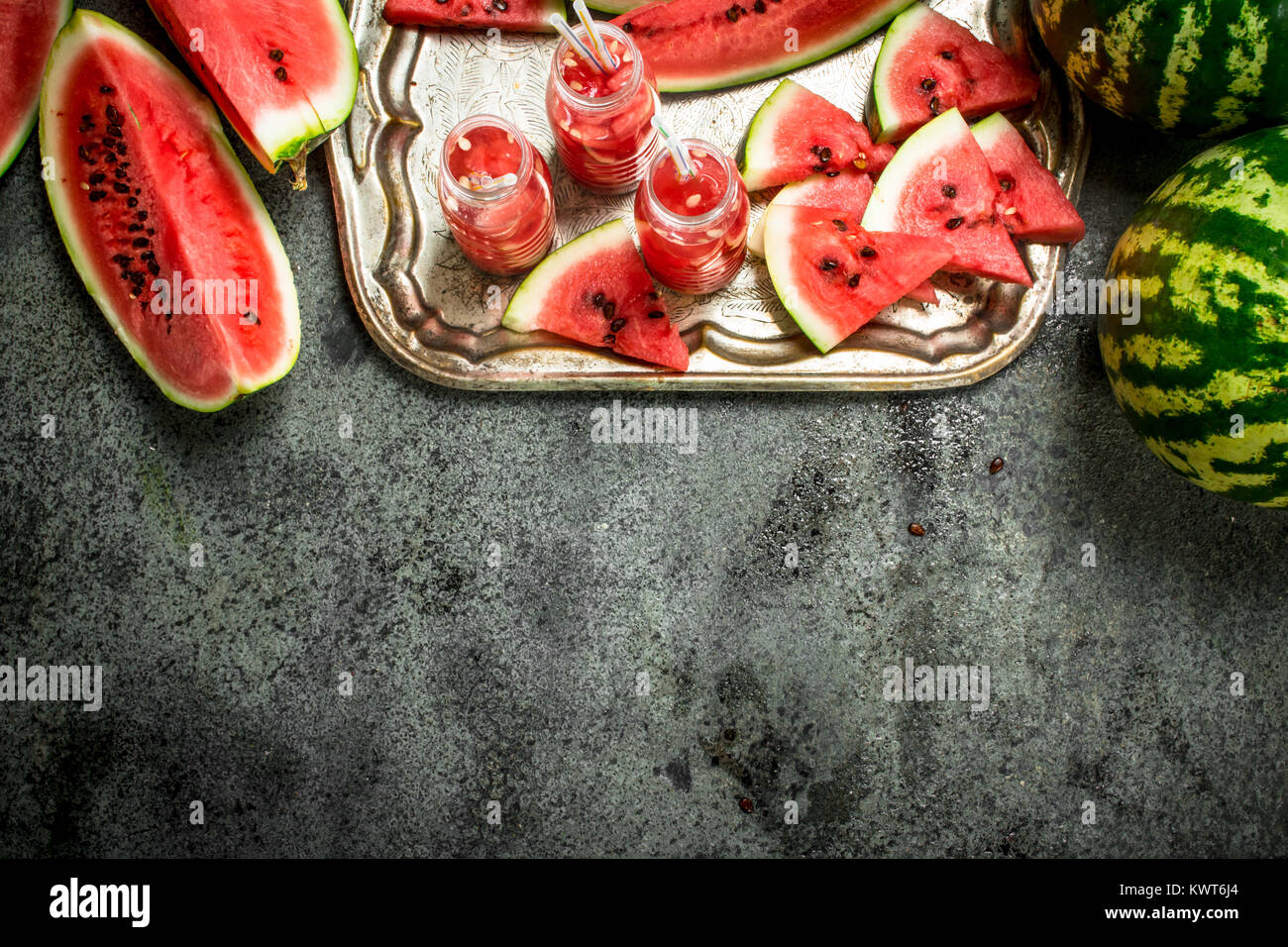 Fruit juice bottles in tray hi-res stock photography and images - Alamy