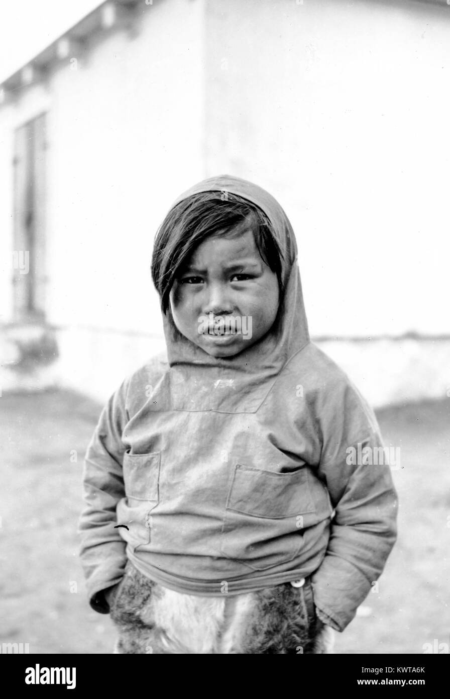 Eskimo child portrait hi-res stock photography and images - Page 2 - Alamy