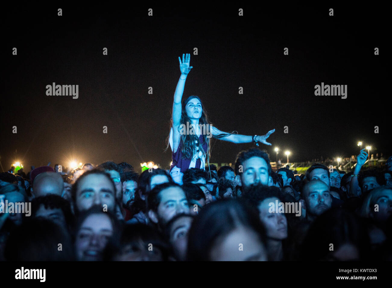 Alt Crowd Alt j crowd hi-res stock photography and images - Alamy
