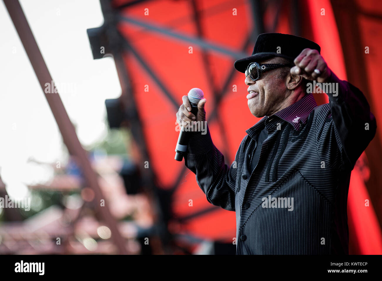 Bobby Womack Hi res Stock Photography And Images Alamy bobby-womack-hi-res-stock-photography-and-images-alamy