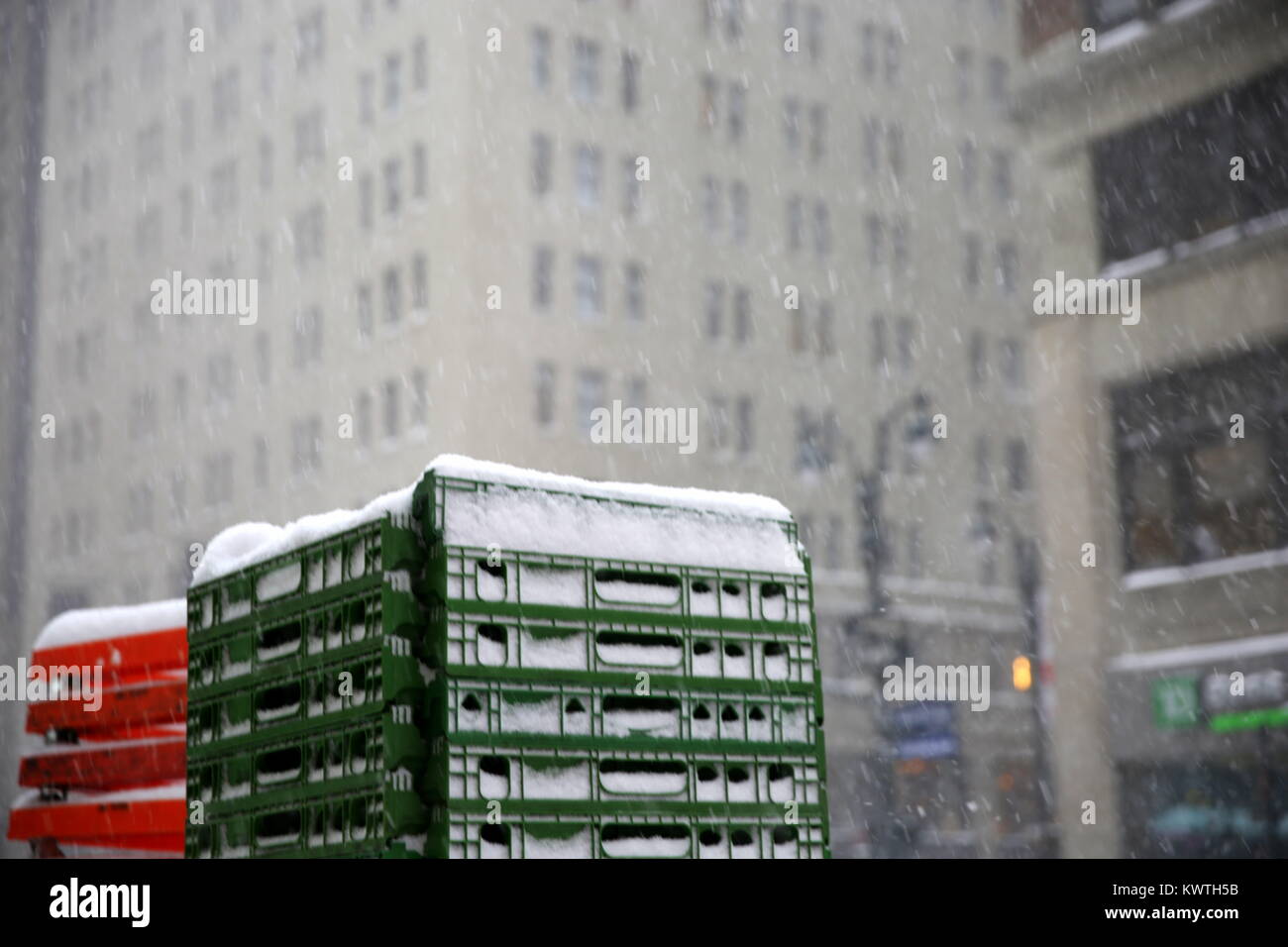 Snowstorm alert hi-res stock photography and images - Alamy