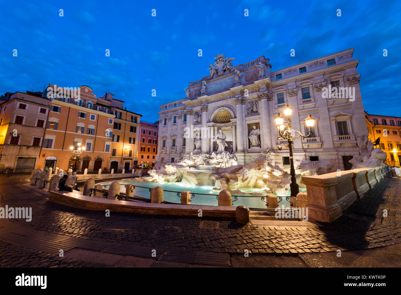 Sunrise view of Trevi fountain, Rome, Lazio, Italy Stock Photo - Alamy