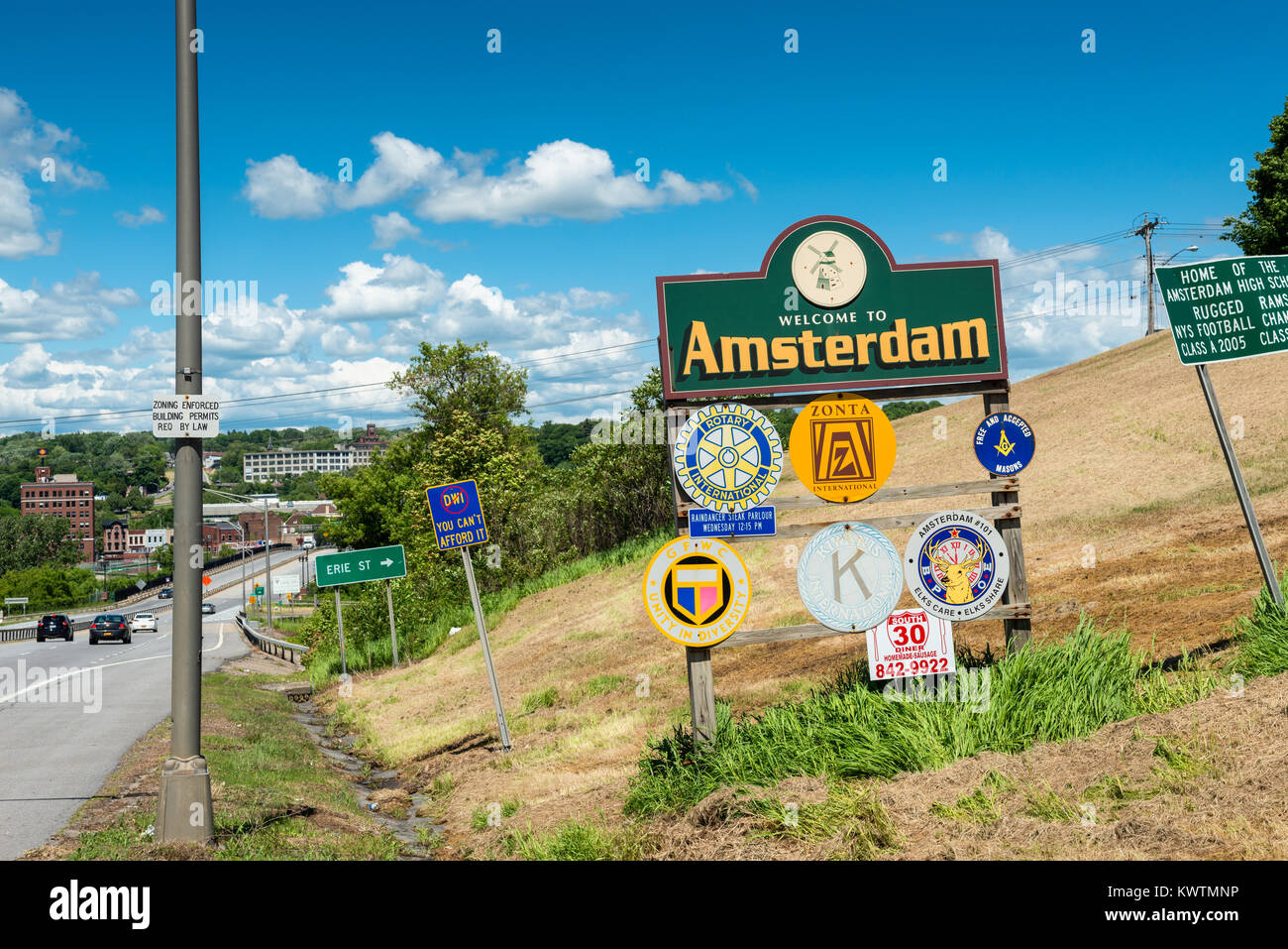 New york state highway sign hi-res stock photography and images