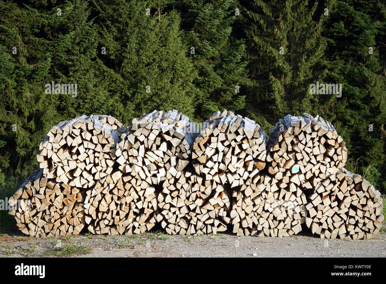 Log rolls hi-res stock photography and images - Alamy