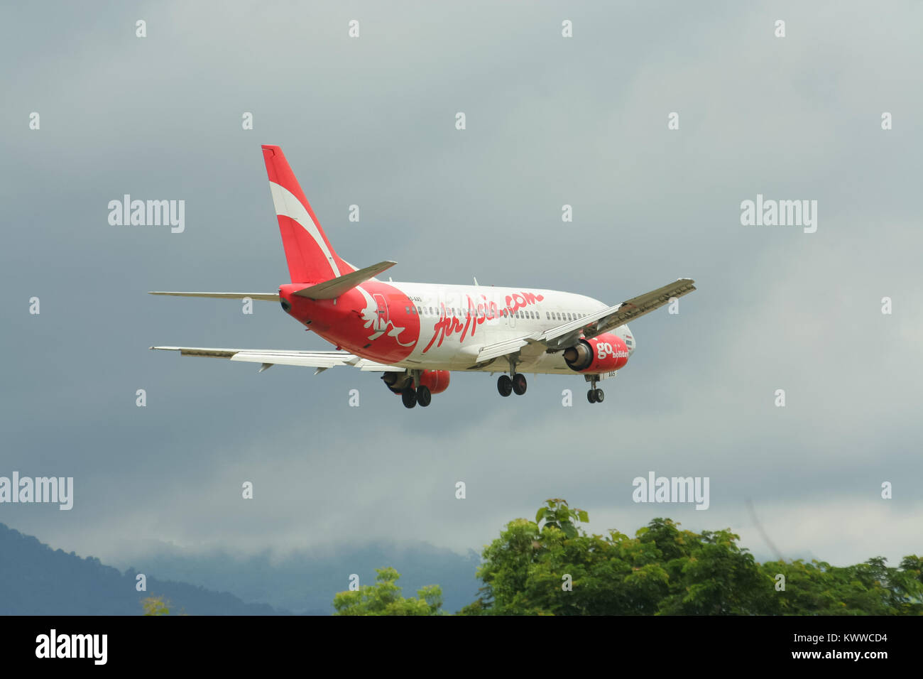 CHIANGMAI , THAILAND- JULY 9 2009: HS-AAS Boeing 737-300 of Thaiairasia. landing to Chiangmai airport from Bangkok Suvarnabhumi, thailand. Stock Photo