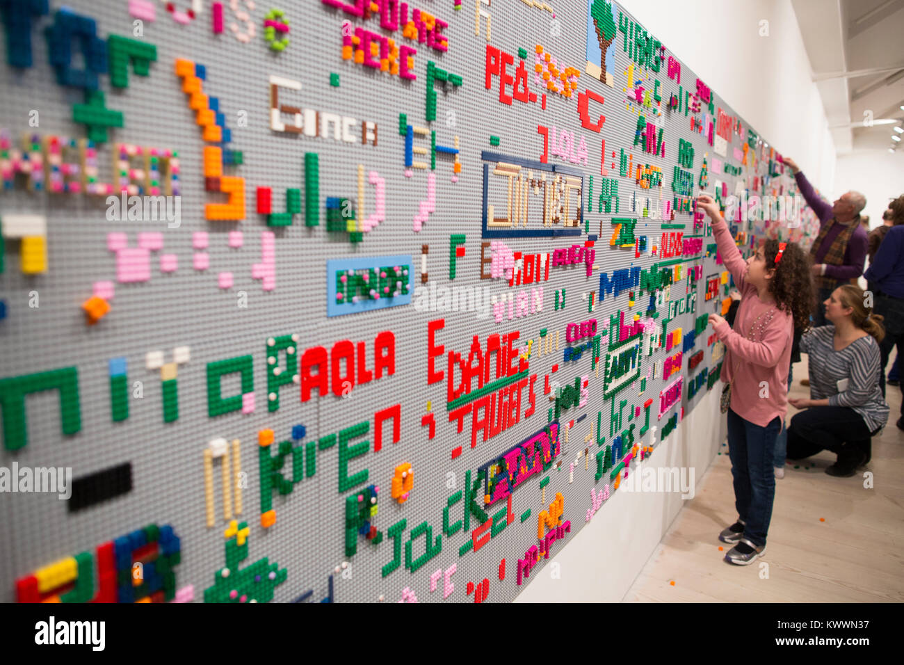 BRICKLIVE event, UK's largest event celebrating LEGO, sculptures, dive