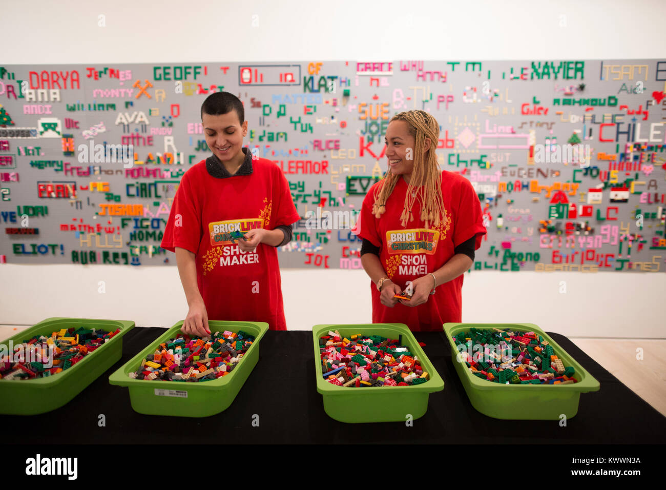 BRICKLIVE event, UK's largest event celebrating LEGO, sculptures, dive