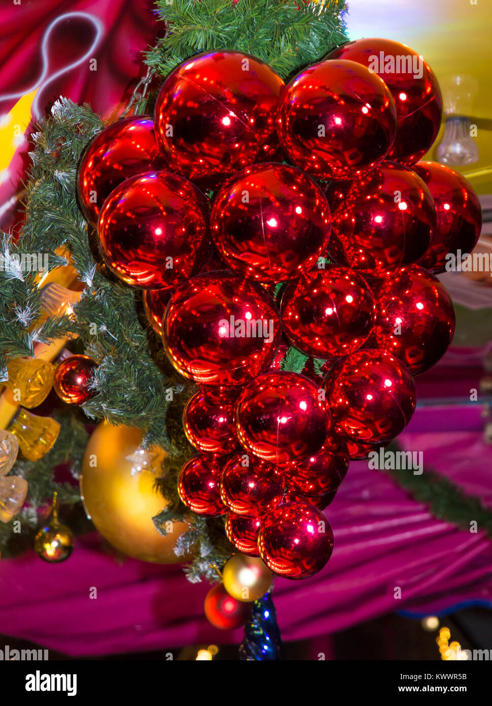 Sparkling red christmas tree baubles Stock Photo Alamy