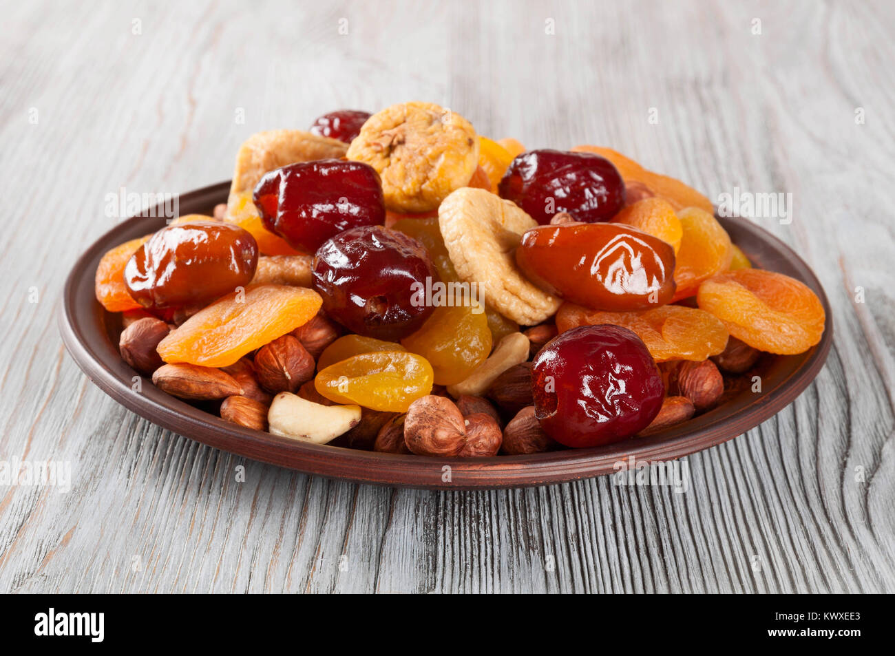dried figs and apricots Stock Photo - Alamy